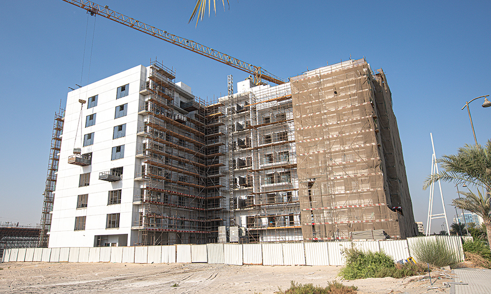 Azizi-Berton_1000x600-1.jpg