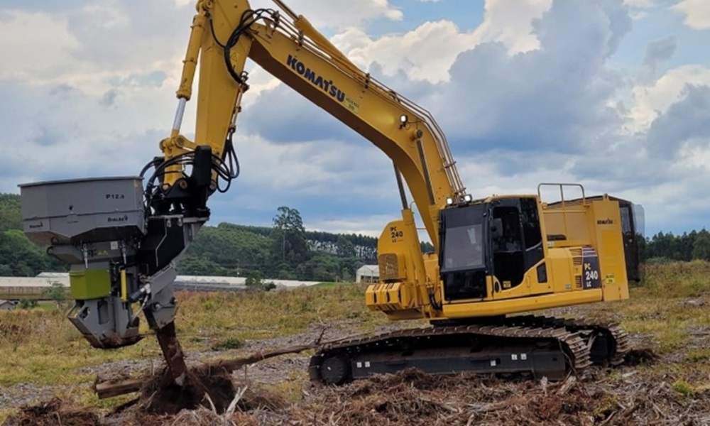 Komatsu-Bracke-1.jpg