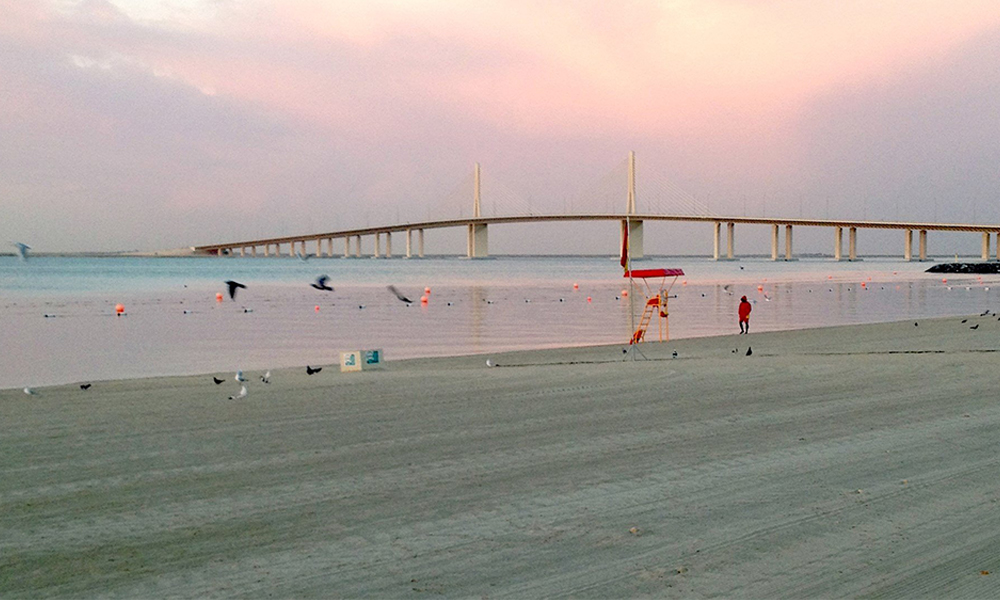 Al-Bateen-Ladies-Beach_1000x600-1.jpg