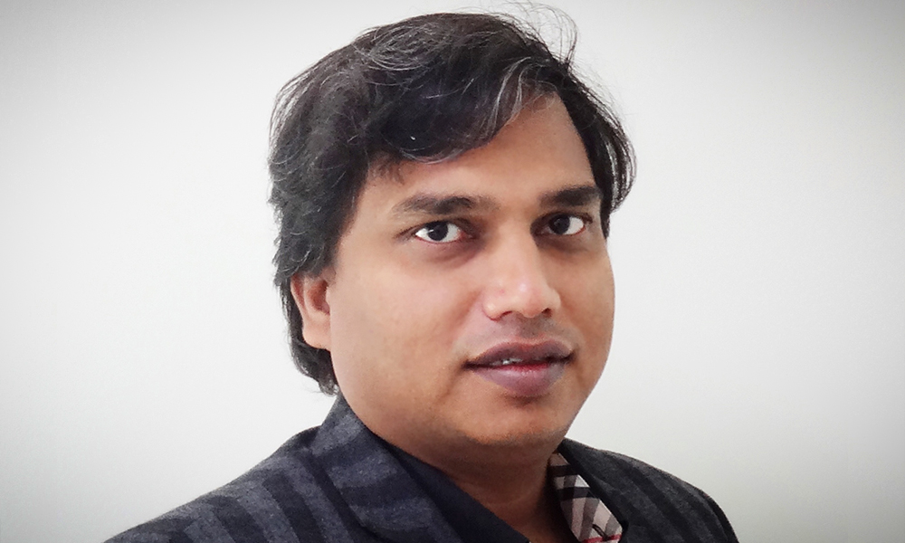 Chandra-Dake-CEO-Dake-Reschand_1000x600-1.jpg