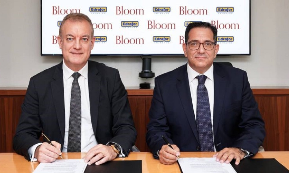 bloom-holding-1.jpg