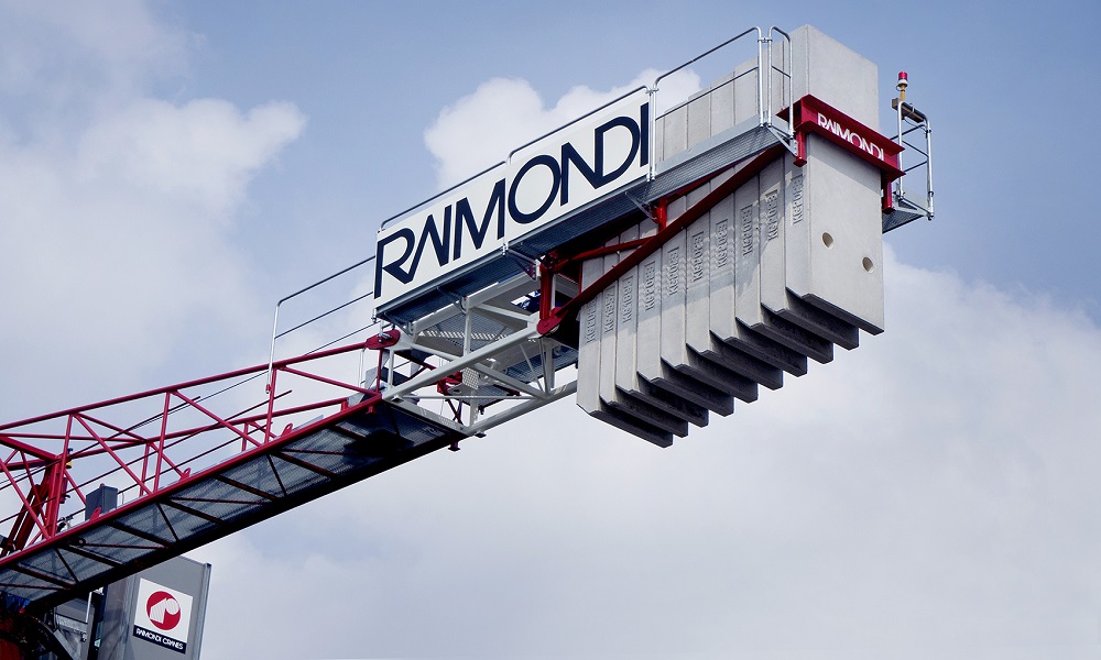 The-Raimondi-MRT159-topless-tower-crane-was-sold-to-Harmony-Gold-by-offi...-1.jpg