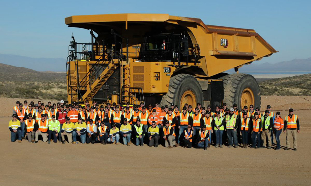 Caterpillar_electric-truck1_1000x600-1.jpg