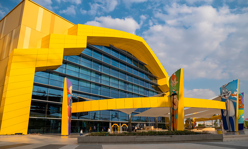 Warner-Bros-World-Abu-Dhabi1_1000x600-1.jpg