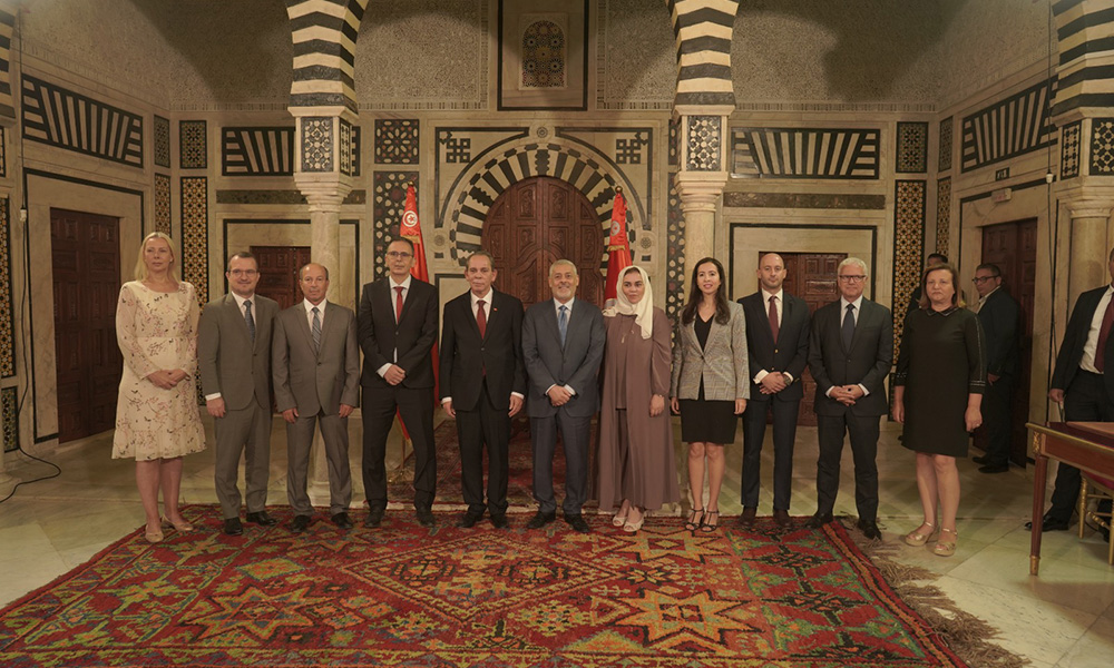 Tunisia-Signing_1000x600-1.jpg