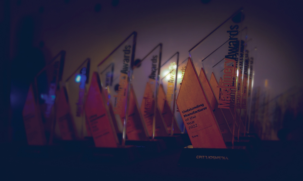 CMME-Awards-Trophy1_1000x600-1.jpg